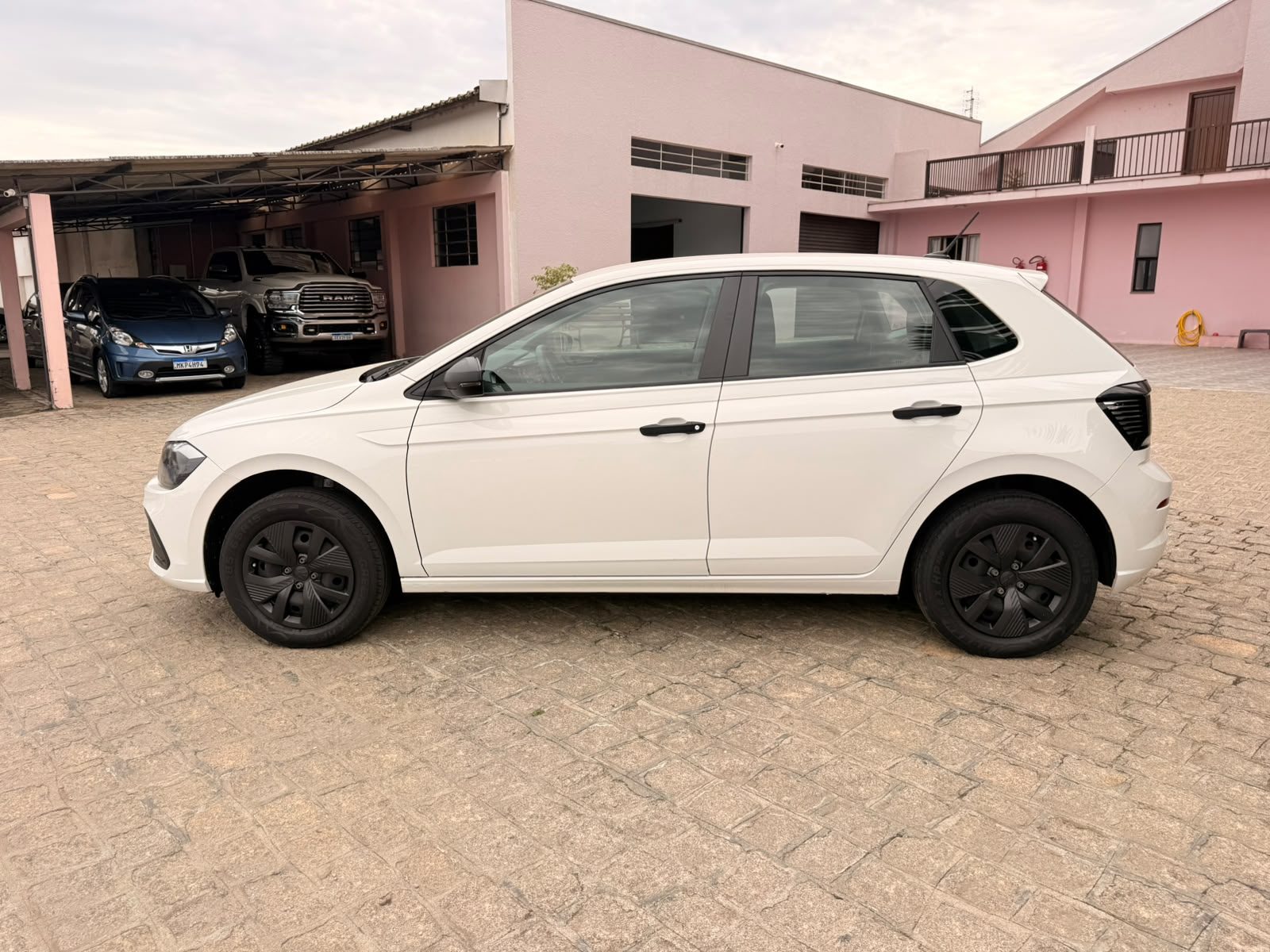 Volkswagen Polo TRACK 1.0 - foto 4