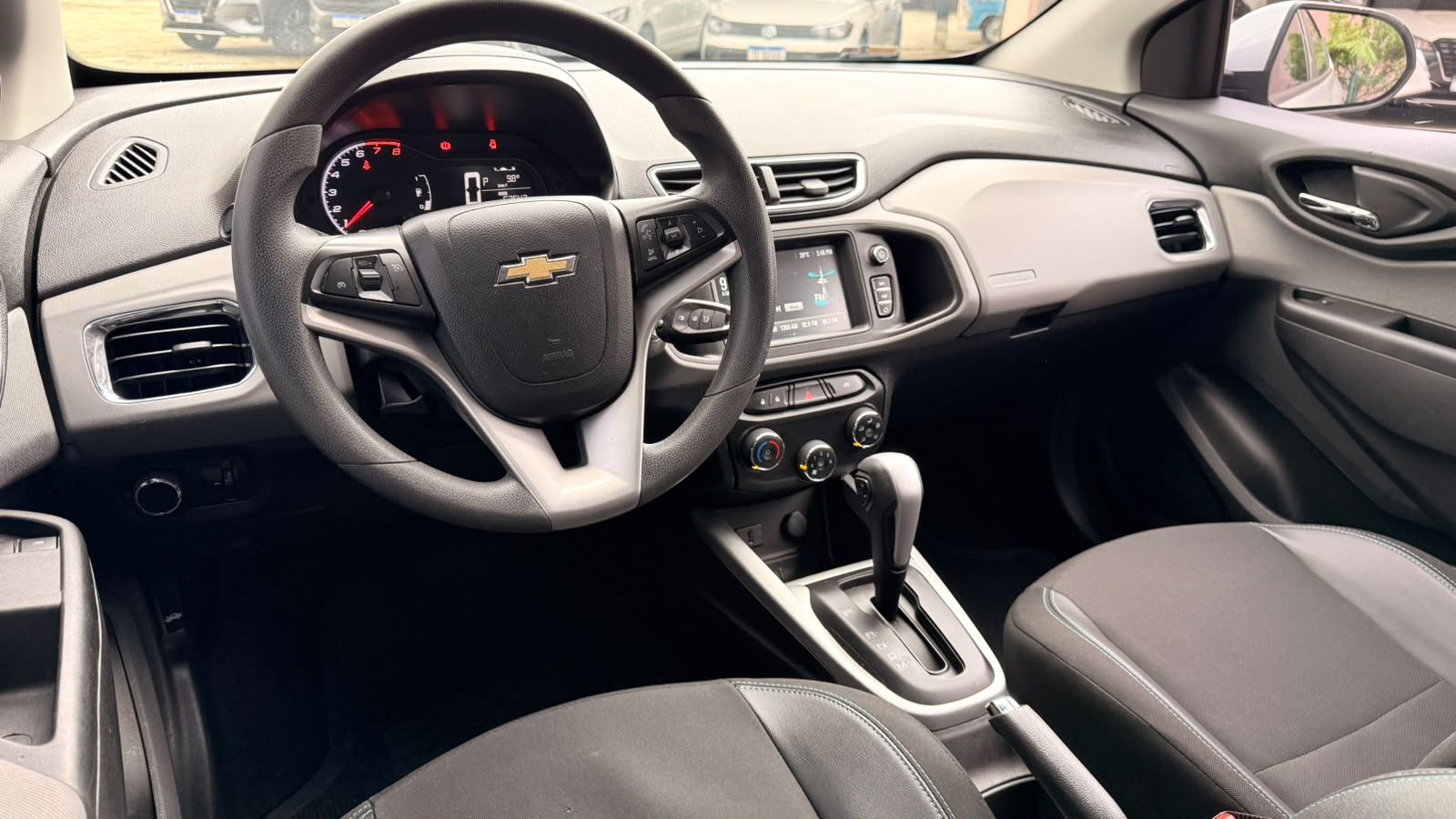 Chevrolet Onix LT 1.4 AT - foto 11