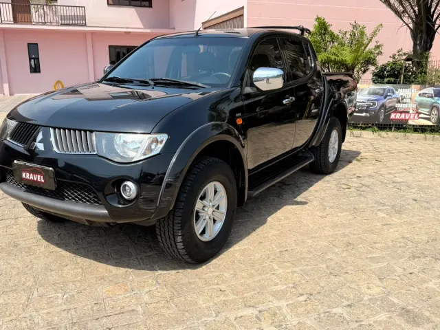 Mitsubishi L200 Triton 3.2 HPE MANUAL 4X4